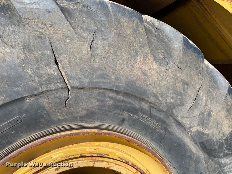 image for item DK6418 Caterpillar 615C  elevating scraper