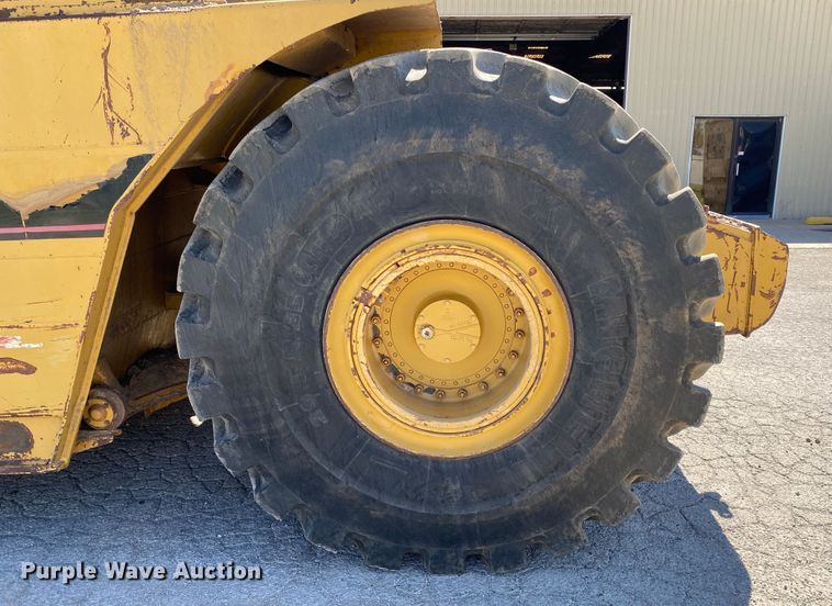 image for item DK6418 Caterpillar 615C  elevating scraper