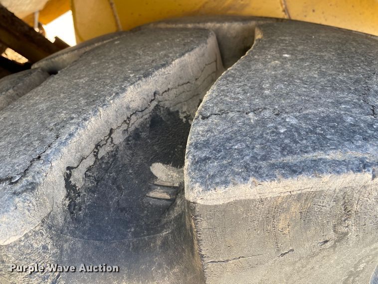 image for item DK6418 Caterpillar 615C  elevating scraper