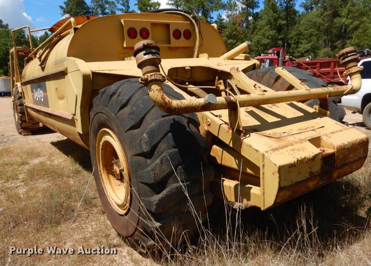 image for item DK7002 1979 Caterpillar 613B  water wagon