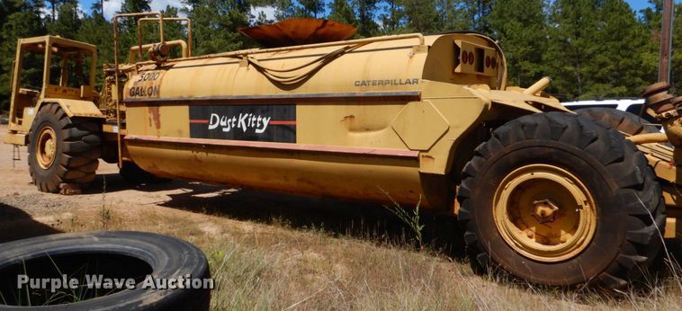image for item DK7002 1979 Caterpillar 613B  water wagon