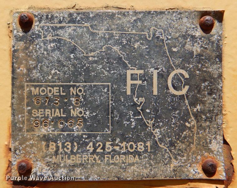 image for item DK7002 1979 Caterpillar 613B  water wagon