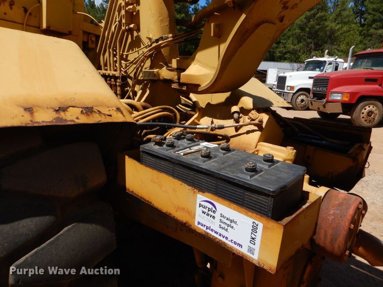 image for item DK7002 1979 Caterpillar 613B  water wagon