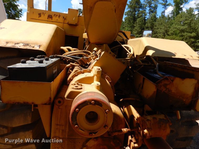 image for item DK7002 1979 Caterpillar 613B  water wagon