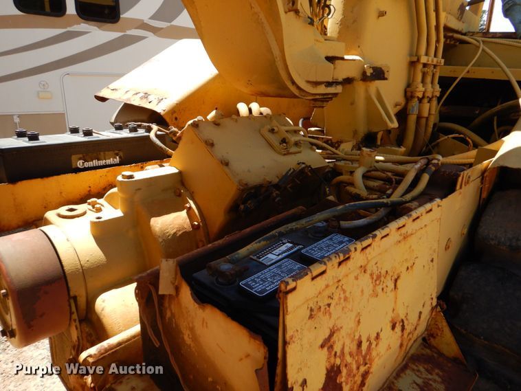 image for item DK7002 1979 Caterpillar 613B  water wagon