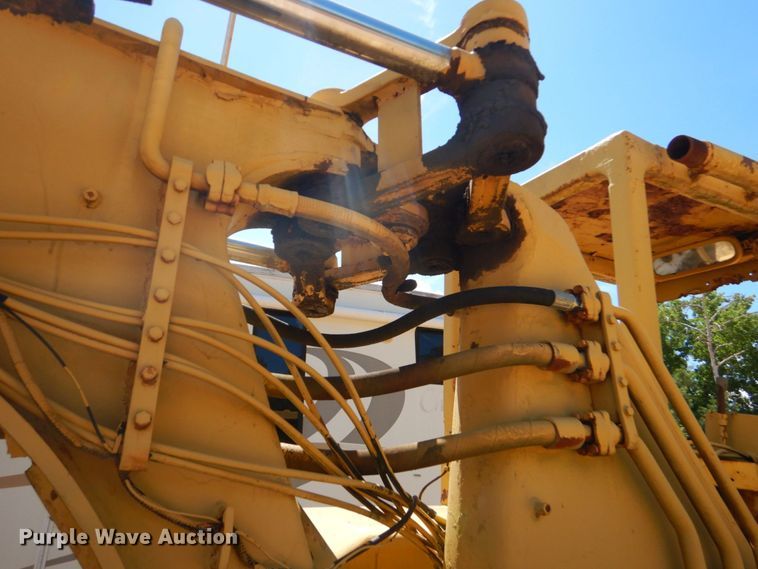 image for item DK7002 1979 Caterpillar 613B  water wagon