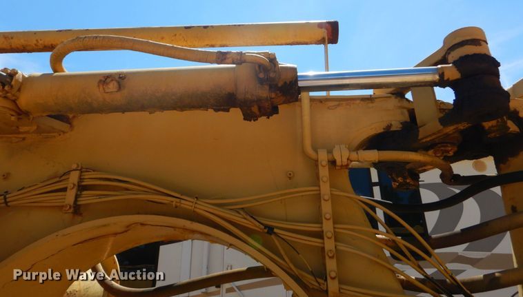 image for item DK7002 1979 Caterpillar 613B  water wagon