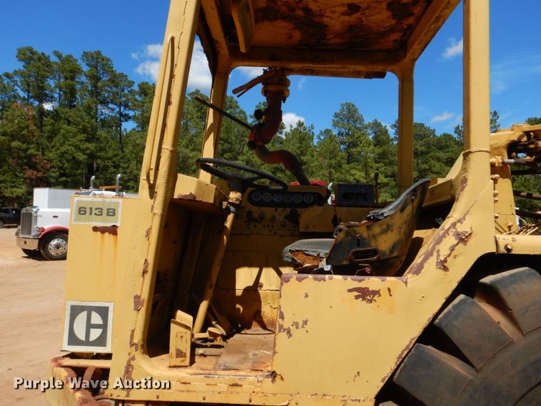 image for item DK7002 1979 Caterpillar 613B  water wagon