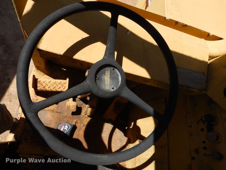 image for item DK7002 1979 Caterpillar 613B  water wagon