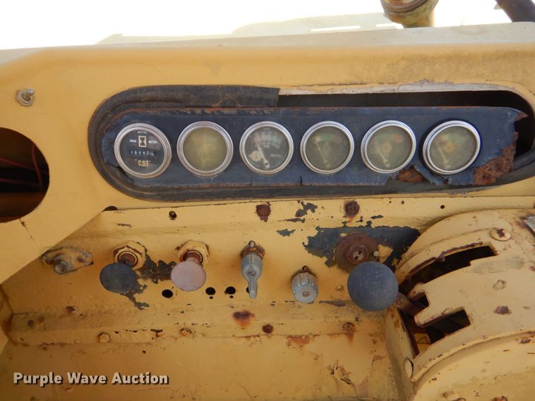 image for item DK7002 1979 Caterpillar 613B  water wagon