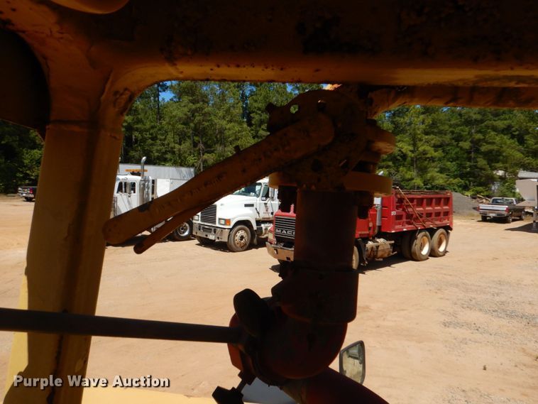 image for item DK7002 1979 Caterpillar 613B  water wagon