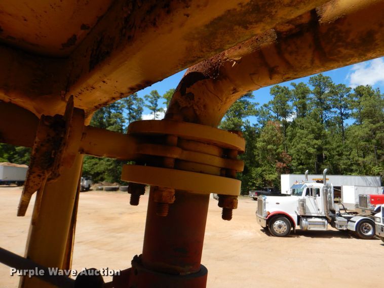 image for item DK7002 1979 Caterpillar 613B  water wagon