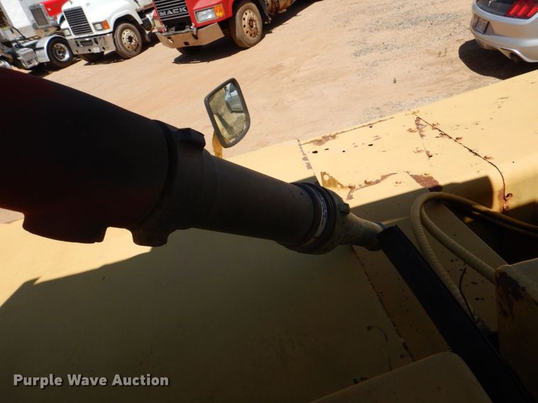 image for item DK7002 1979 Caterpillar 613B  water wagon