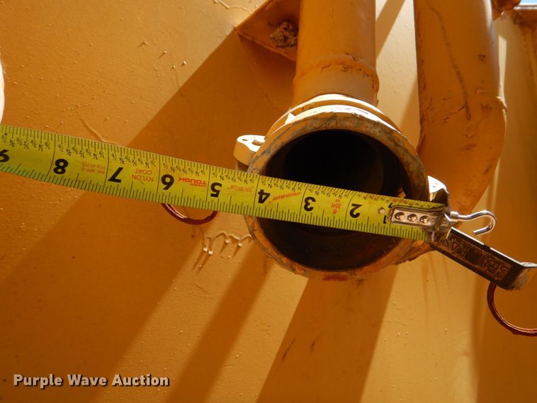 image for item DK7002 1979 Caterpillar 613B  water wagon