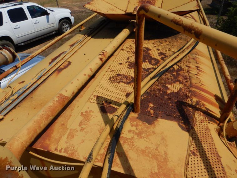 image for item DK7002 1979 Caterpillar 613B  water wagon