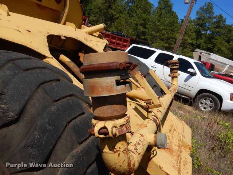 image for item DK7002 1979 Caterpillar 613B  water wagon