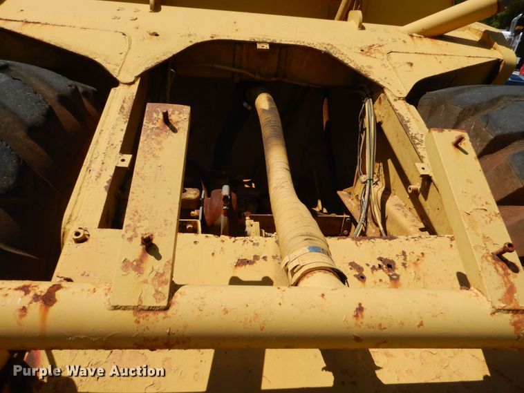 image for item DK7002 1979 Caterpillar 613B  water wagon