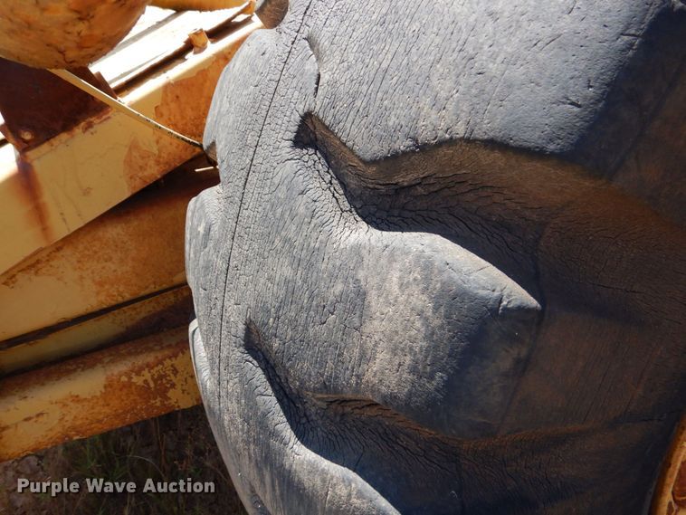 image for item DK7002 1979 Caterpillar 613B  water wagon