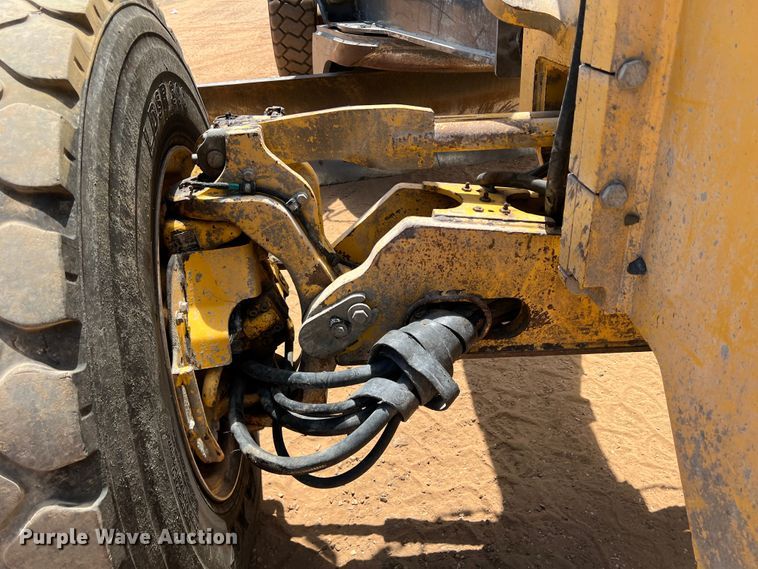 image for item DK7004 2008 John Deere 772D  motor grader