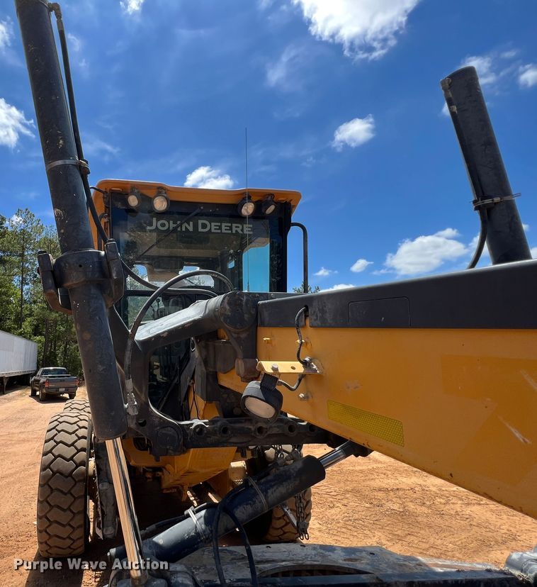 image for item DK7004 2008 John Deere 772D  motor grader