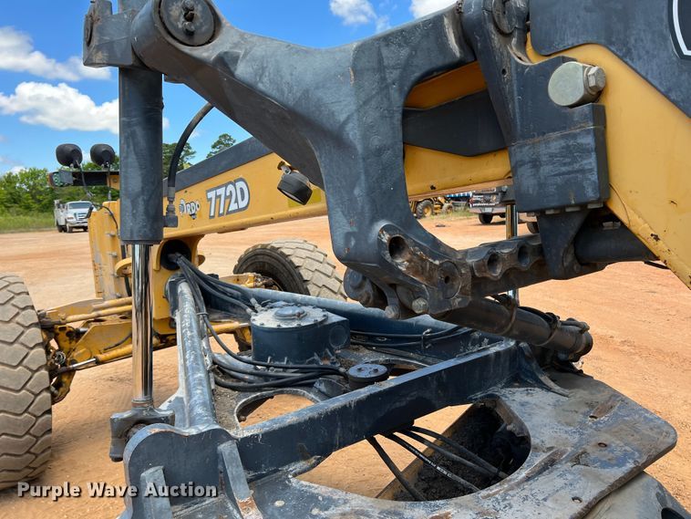 image for item DK7004 2008 John Deere 772D  motor grader