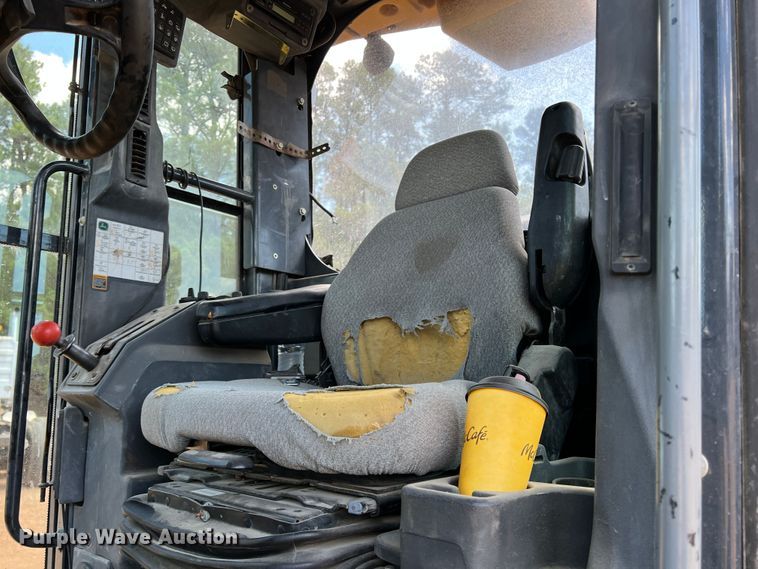 image for item DK7004 2008 John Deere 772D  motor grader