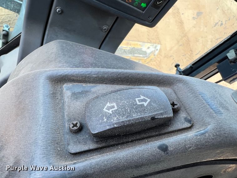 image for item DK7004 2008 John Deere 772D  motor grader