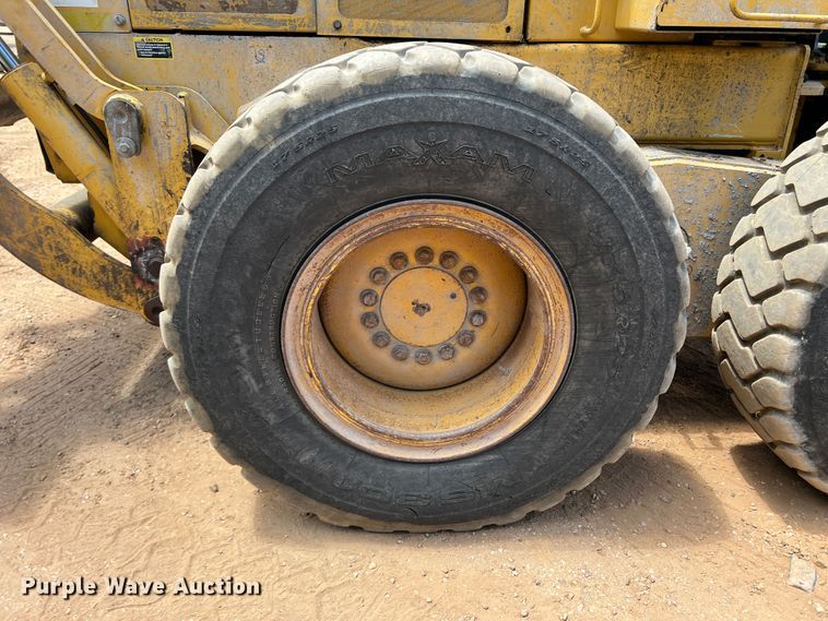 image for item DK7004 2008 John Deere 772D  motor grader