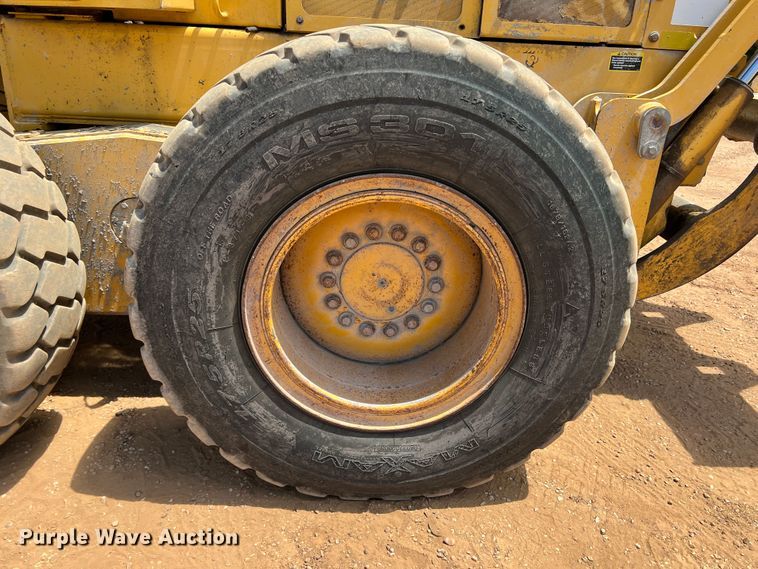 image for item DK7004 2008 John Deere 772D  motor grader