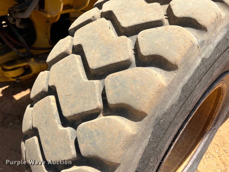 image for item DK7004 2008 John Deere 772D  motor grader