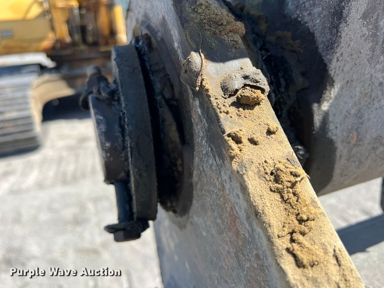 image for item DK7009 2011 Komatsu PC350LC-8  excavator