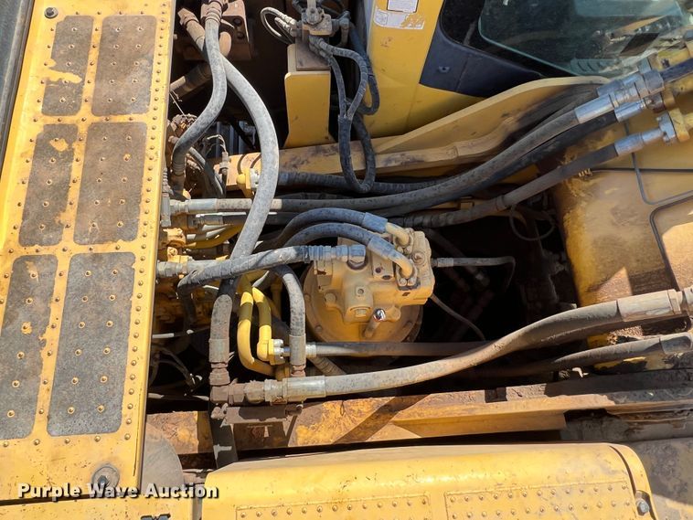 image for item DK7009 2011 Komatsu PC350LC-8  excavator