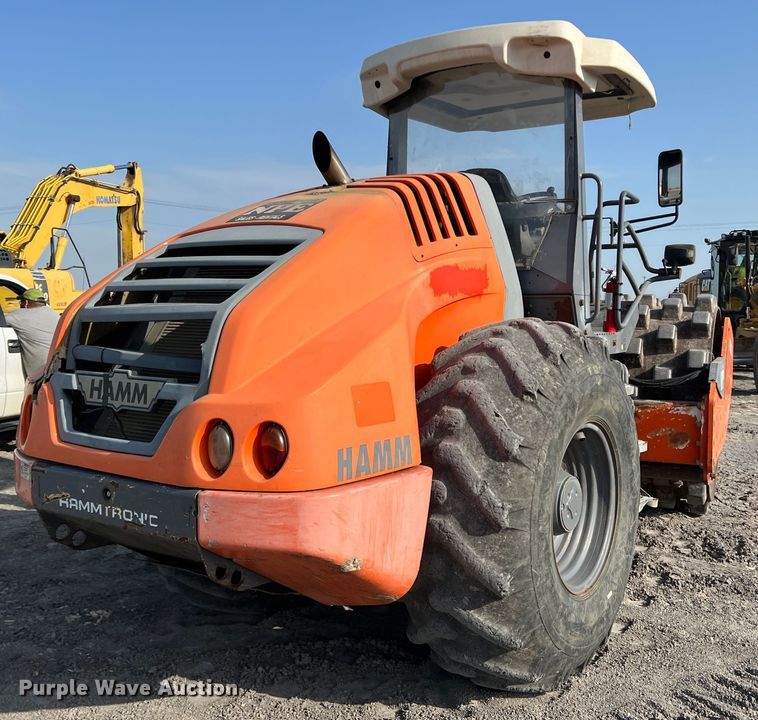 image for item DK7013 Hamm H11ix P  single drum vibratory roller