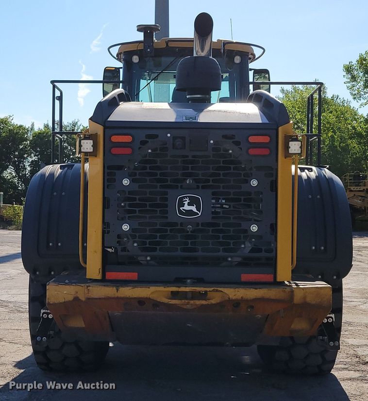 image for item DM2474 2015 John Deere 824K-II  wheel loader