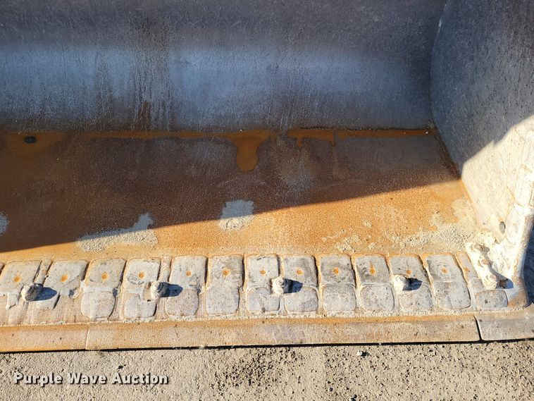 image for item DM2474 2015 John Deere 824K-II  wheel loader