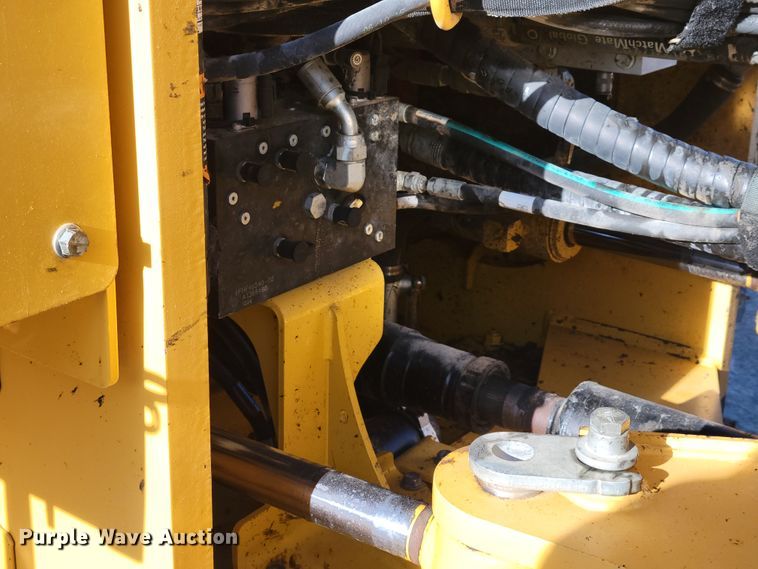 image for item DM2474 2015 John Deere 824K-II  wheel loader