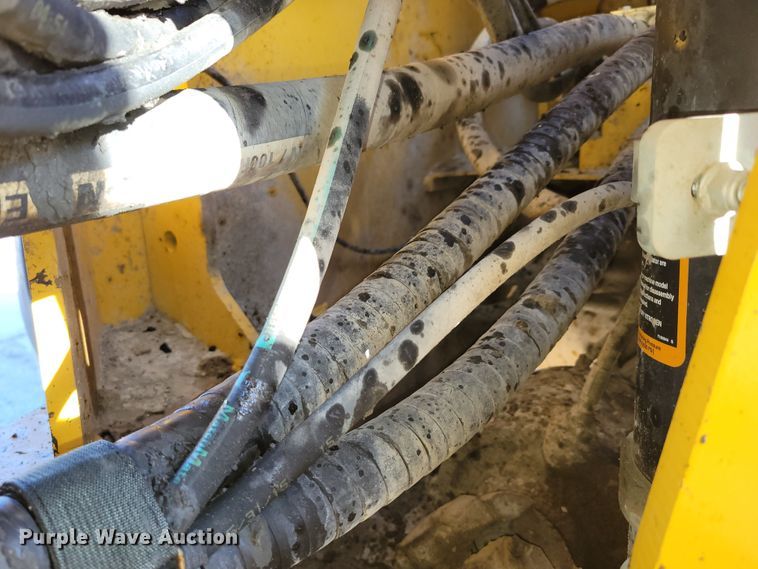 image for item DM2474 2015 John Deere 824K-II  wheel loader