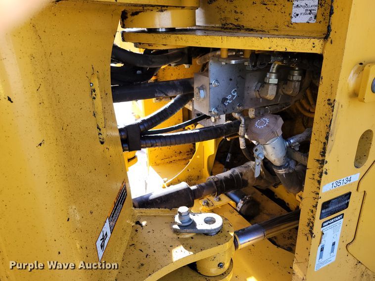 image for item DM2474 2015 John Deere 824K-II  wheel loader