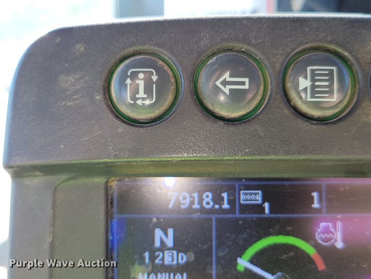 image for item DM2474 2015 John Deere 824K-II  wheel loader