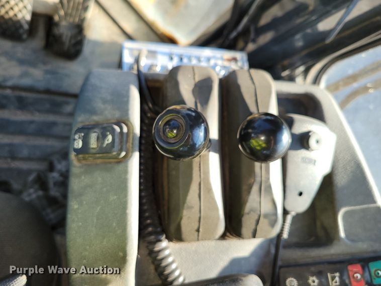 image for item DM2474 2015 John Deere 824K-II  wheel loader