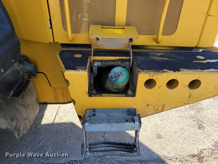 image for item DM2474 2015 John Deere 824K-II  wheel loader