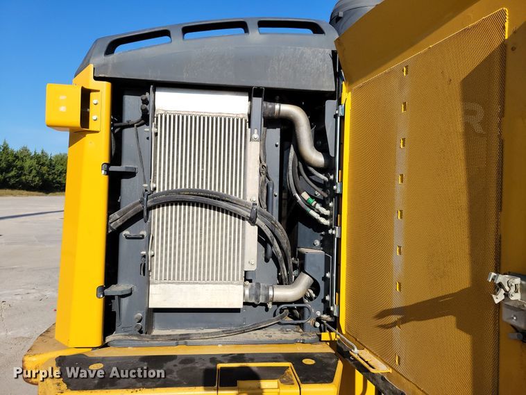 image for item DM2474 2015 John Deere 824K-II  wheel loader