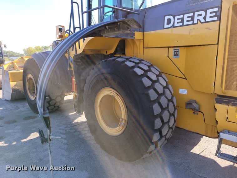 image for item DM2474 2015 John Deere 824K-II  wheel loader