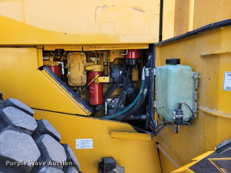 image for item DM2474 2015 John Deere 824K-II  wheel loader