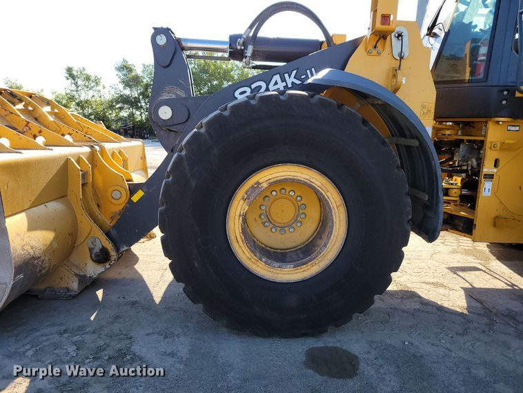 image for item DM2474 2015 John Deere 824K-II  wheel loader