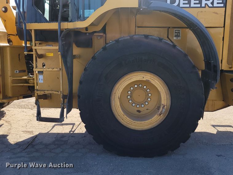 image for item DM2474 2015 John Deere 824K-II  wheel loader