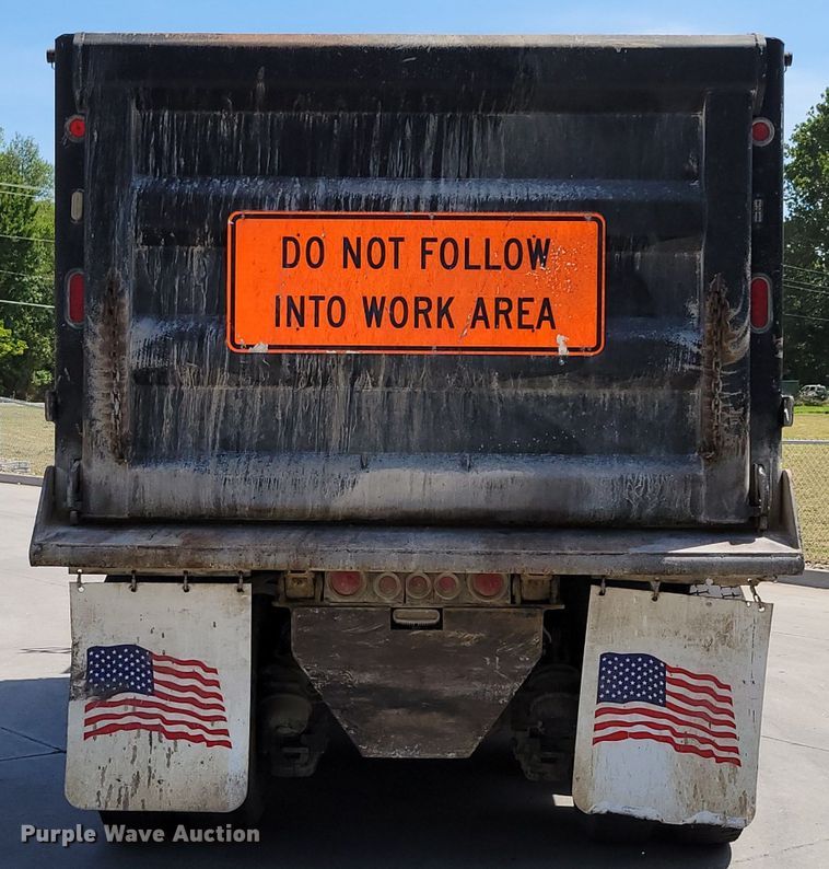 image for item DM2476 2007 Mack CV713 Granite  dump truck