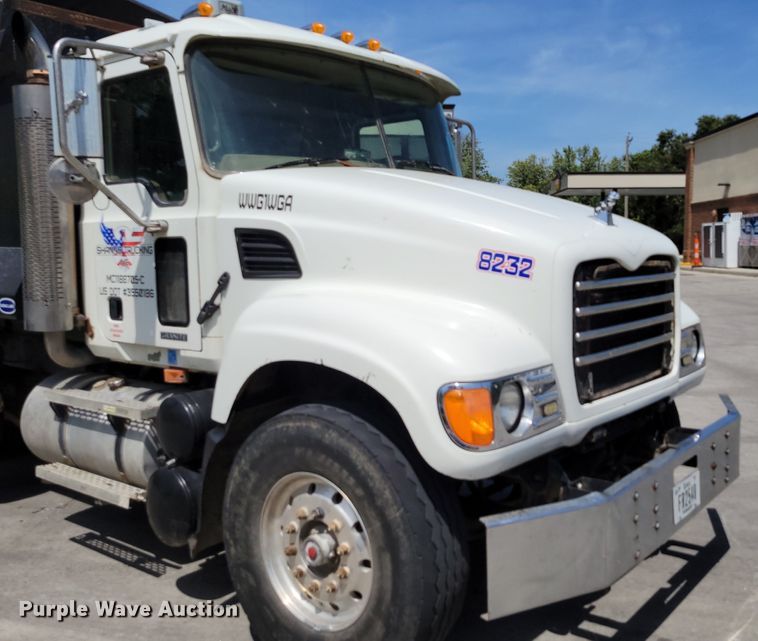 image for item DM2476 2007 Mack CV713 Granite  dump truck