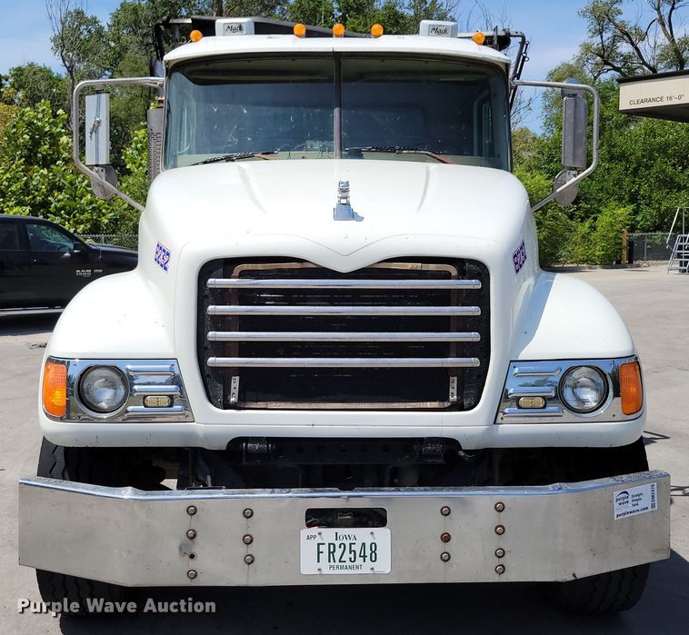 image for item DM2476 2007 Mack CV713 Granite  dump truck