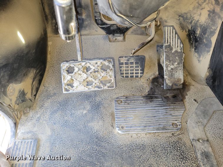 image for item DM2476 2007 Mack CV713 Granite  dump truck